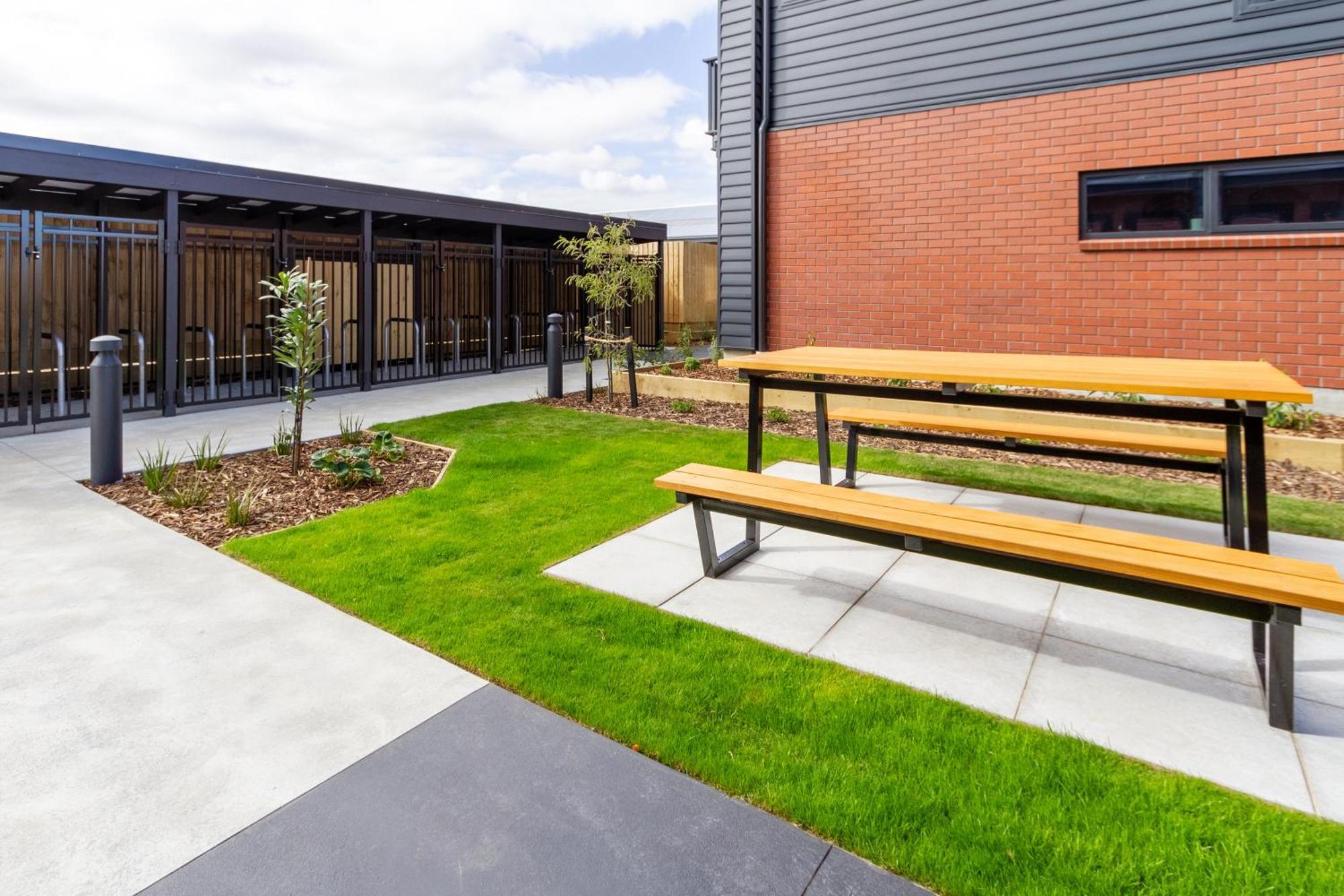 Downtown Comfort: Modern Studio With Backyard Christchurch Dış mekan fotoğraf