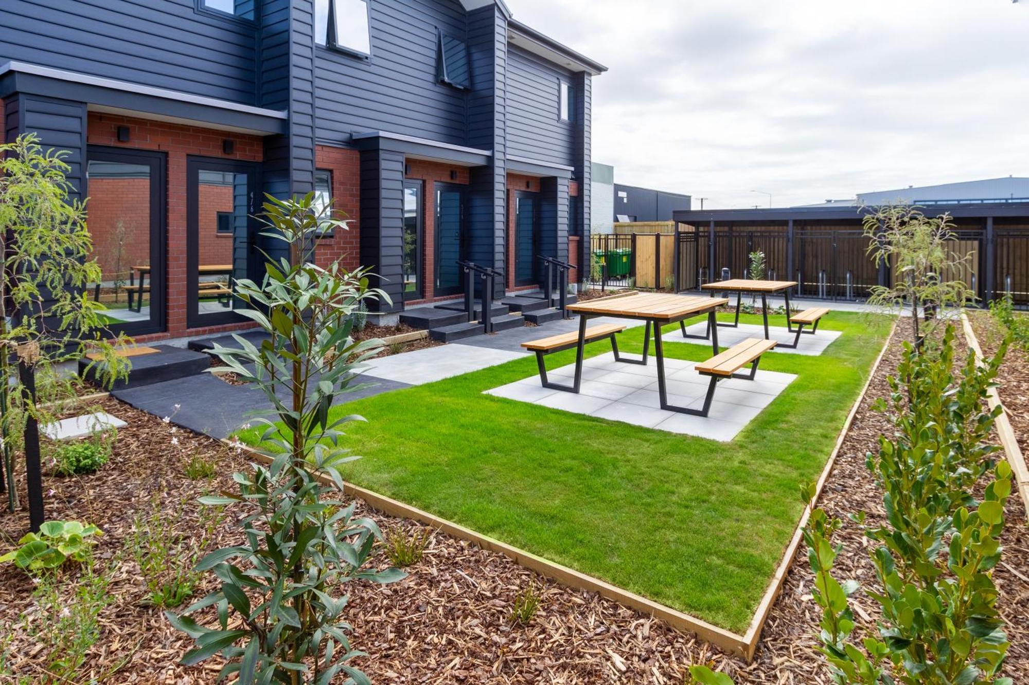 Downtown Comfort: Modern Studio With Backyard Christchurch Dış mekan fotoğraf